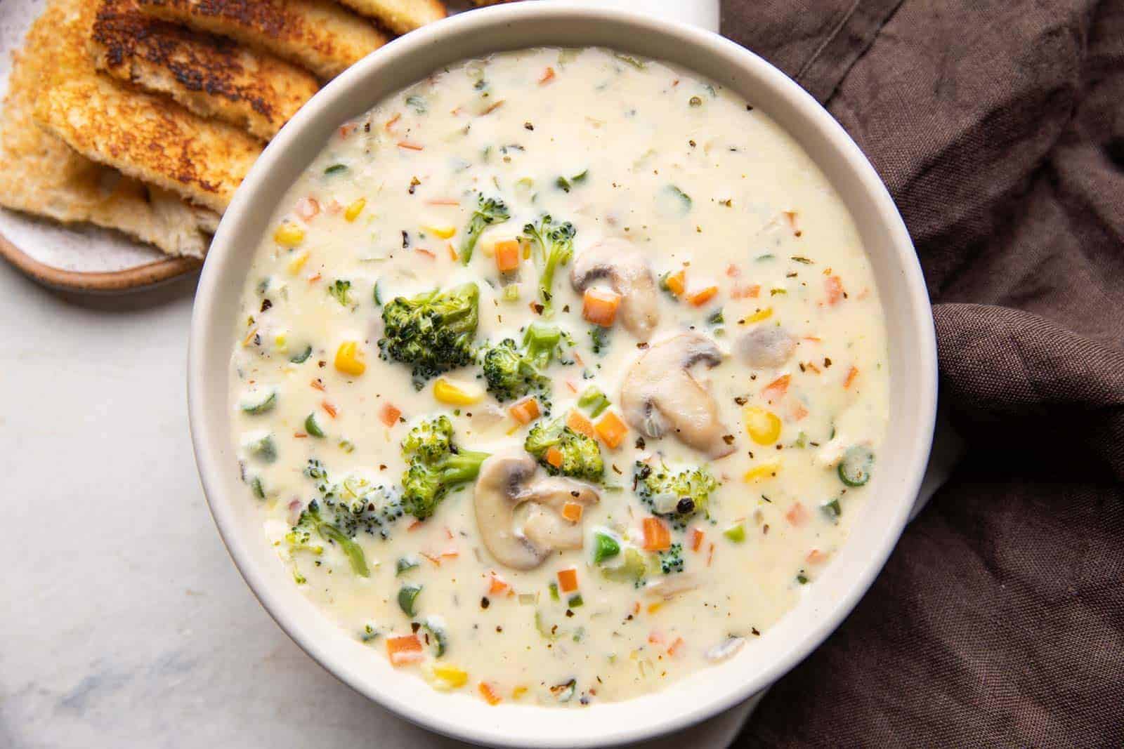 17 Soups And Creams For Christmas: The Best Recipes For A Comforting Starter